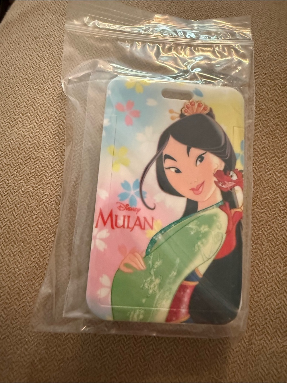 Mulan ID Holder - Picture 3 of 5